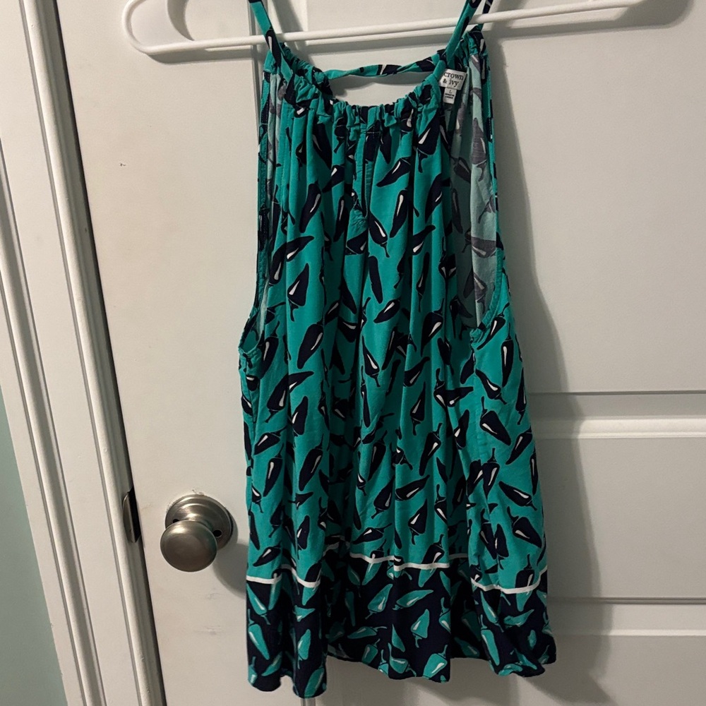 Crown and Ivy pepper top